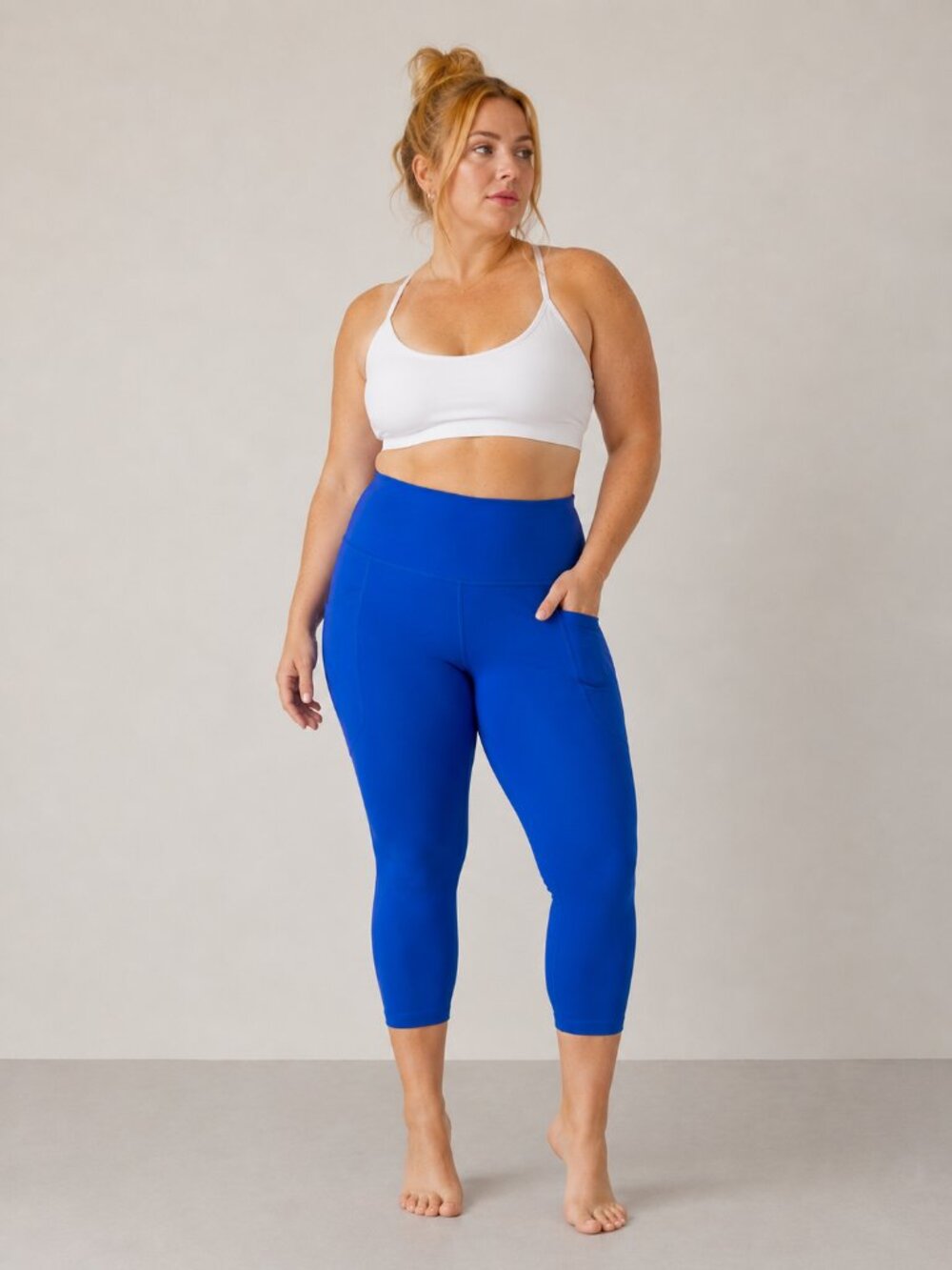 Old Navy Power Soft High Rise Go Dry Capri Leggings with Pockets Blue Sz. Medium - Picture 4 of 4